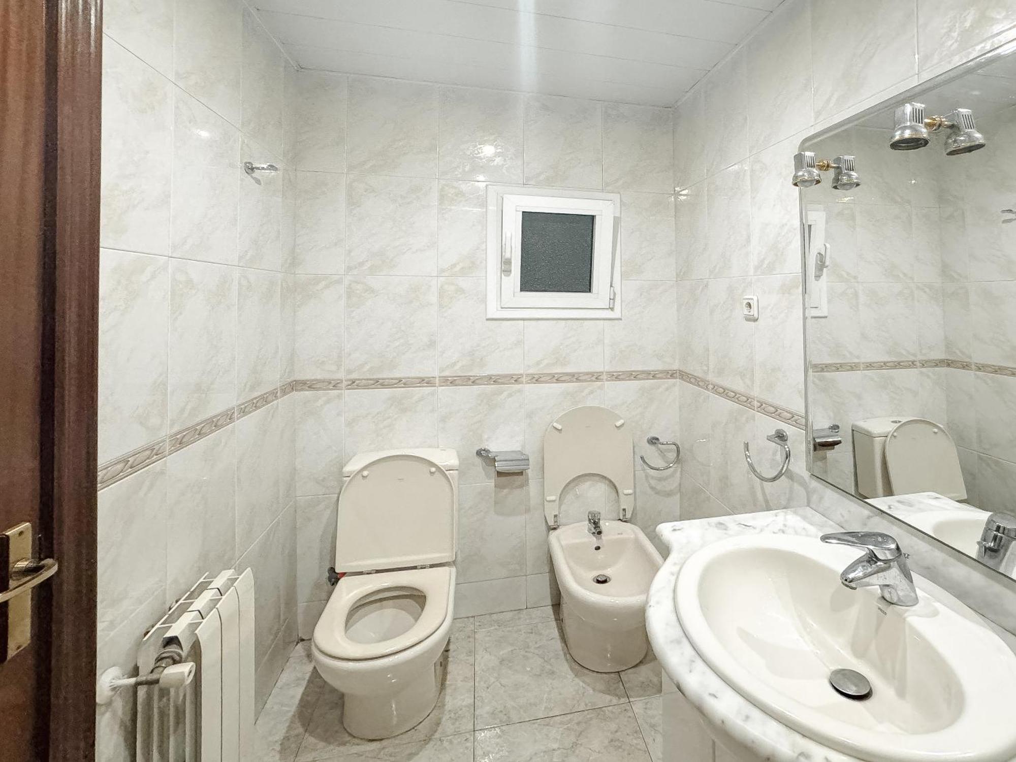 Charming Rooms In Shared Apartment Near Camp Nou برشلونة المظهر الخارجي الصورة