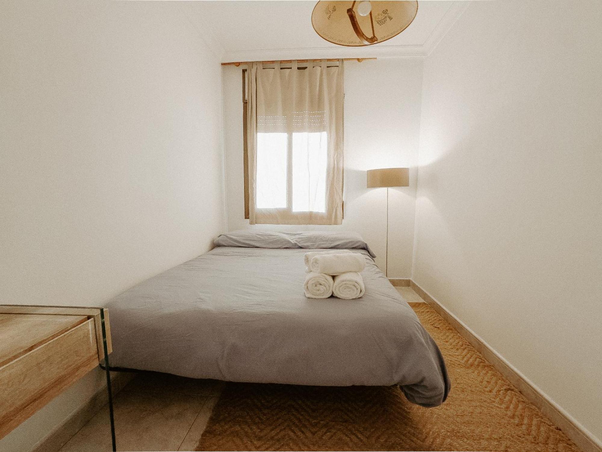 Charming Rooms In Shared Apartment Near Camp Nou برشلونة الغرفة الصورة