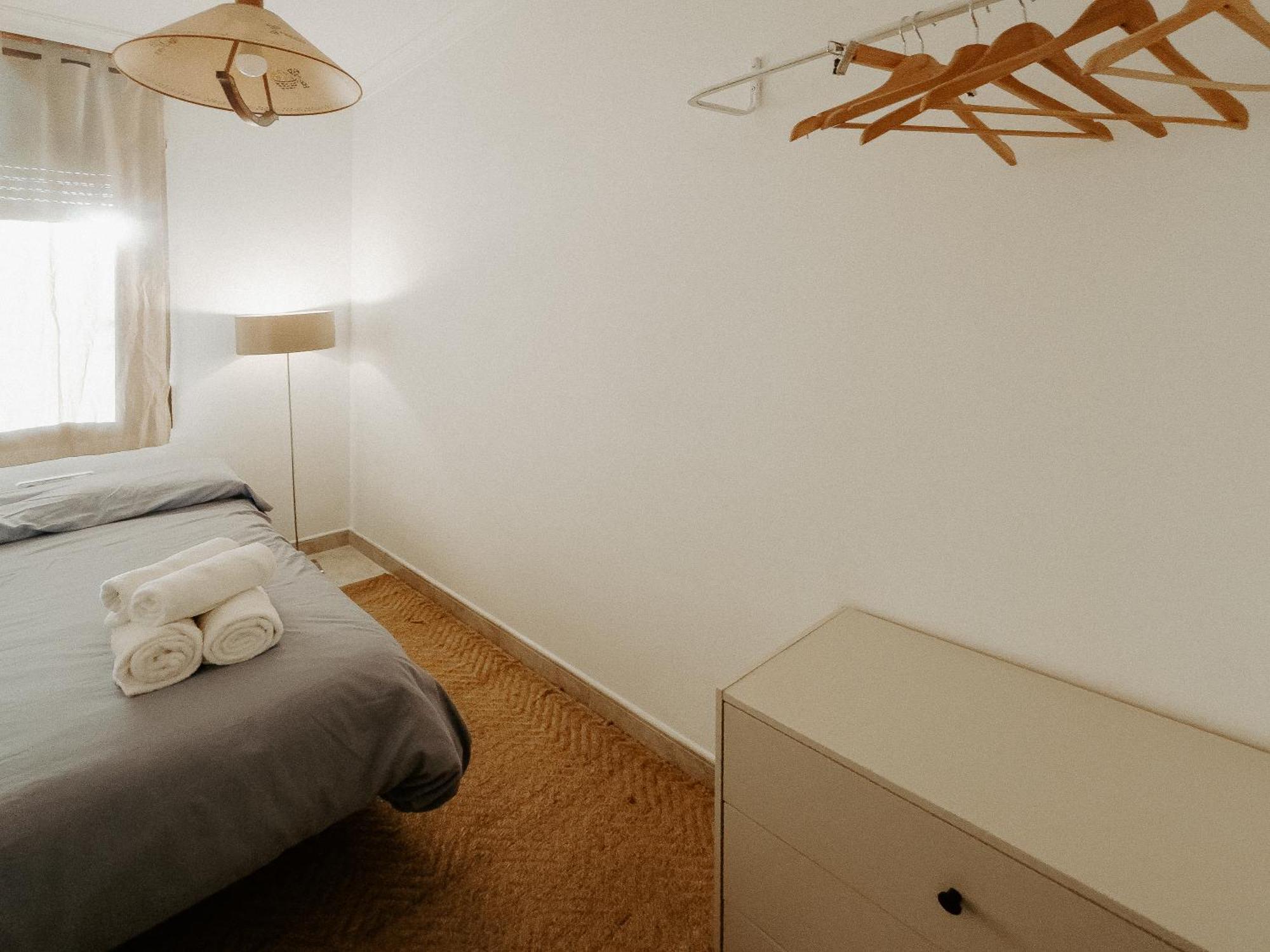 Charming Rooms In Shared Apartment Near Camp Nou برشلونة الغرفة الصورة