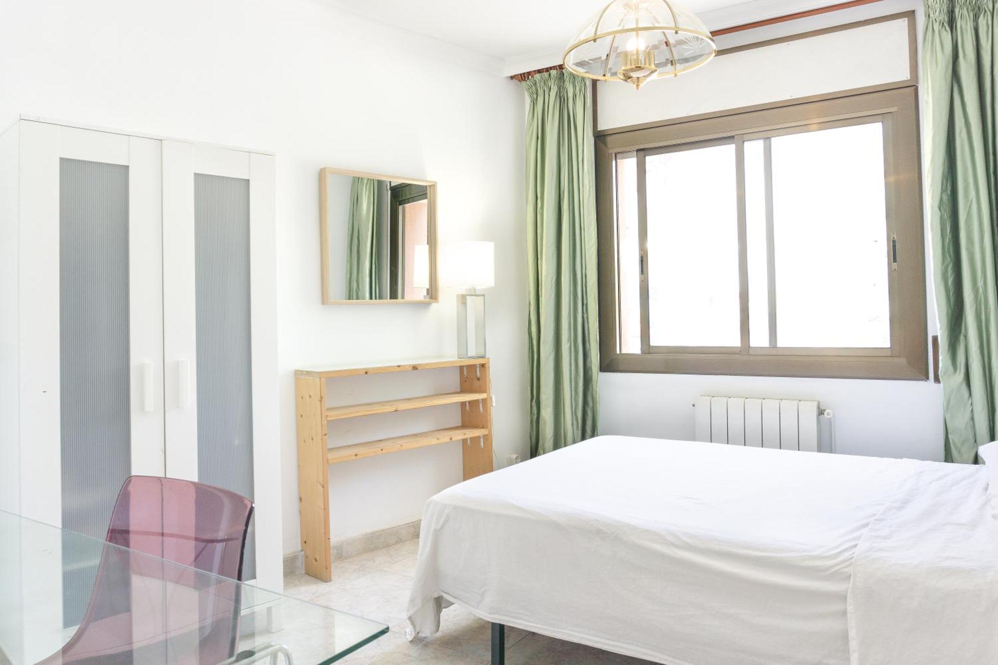 Charming Rooms In Shared Apartment Near Camp Nou برشلونة المظهر الخارجي الصورة